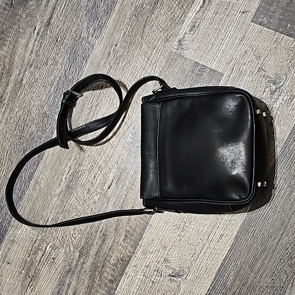 Wilson Leather Pelle Studio Black Crossbody Purse - Picture 5 of 12